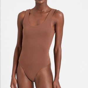 Banana Republic Petite Scoop-neck Thong Bodysuit Hue 180